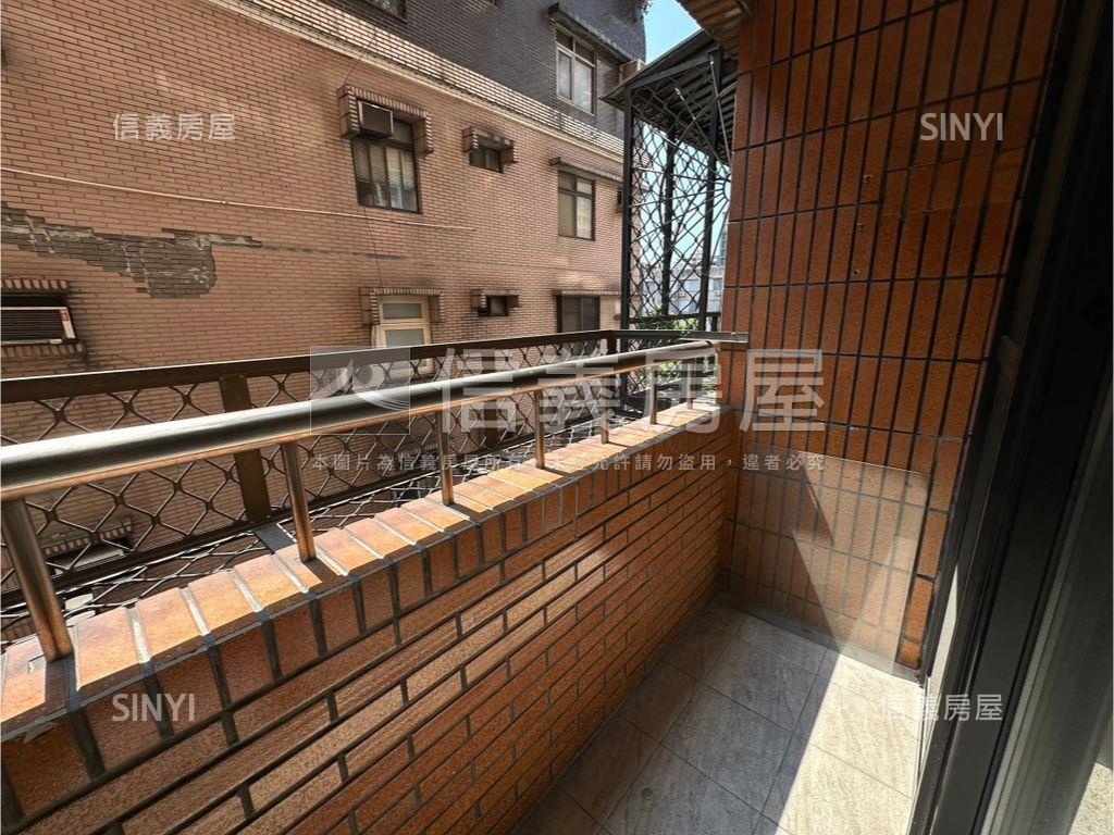 大安站美三房附車位房屋室內格局與周邊環境