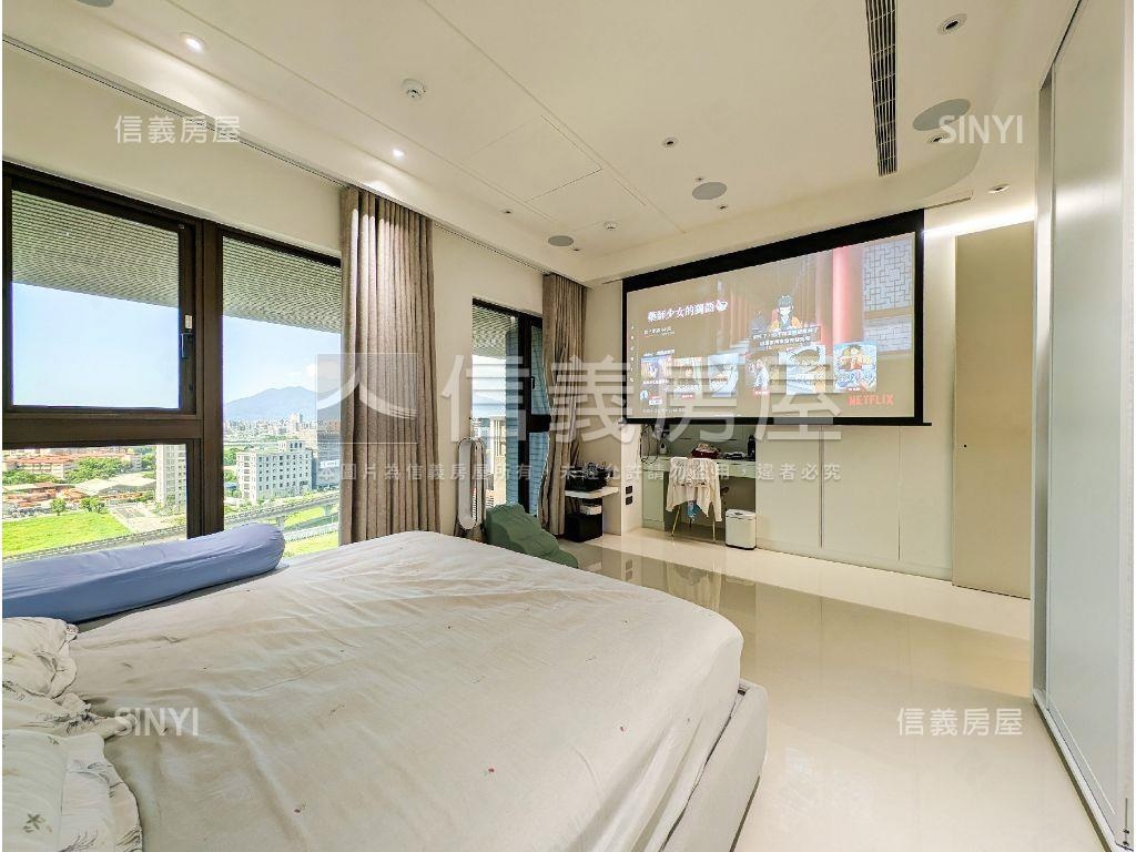 閱世界稀有美妝帝王戶房屋室內格局與周邊環境