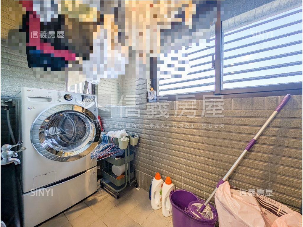 閱世界稀有美妝帝王戶房屋室內格局與周邊環境
