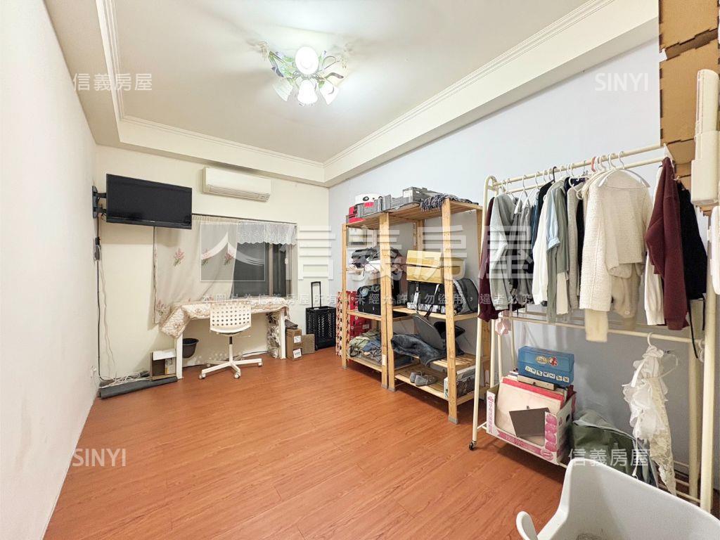 忠孝海關靜巷低總公寓一樓房屋室內格局與周邊環境