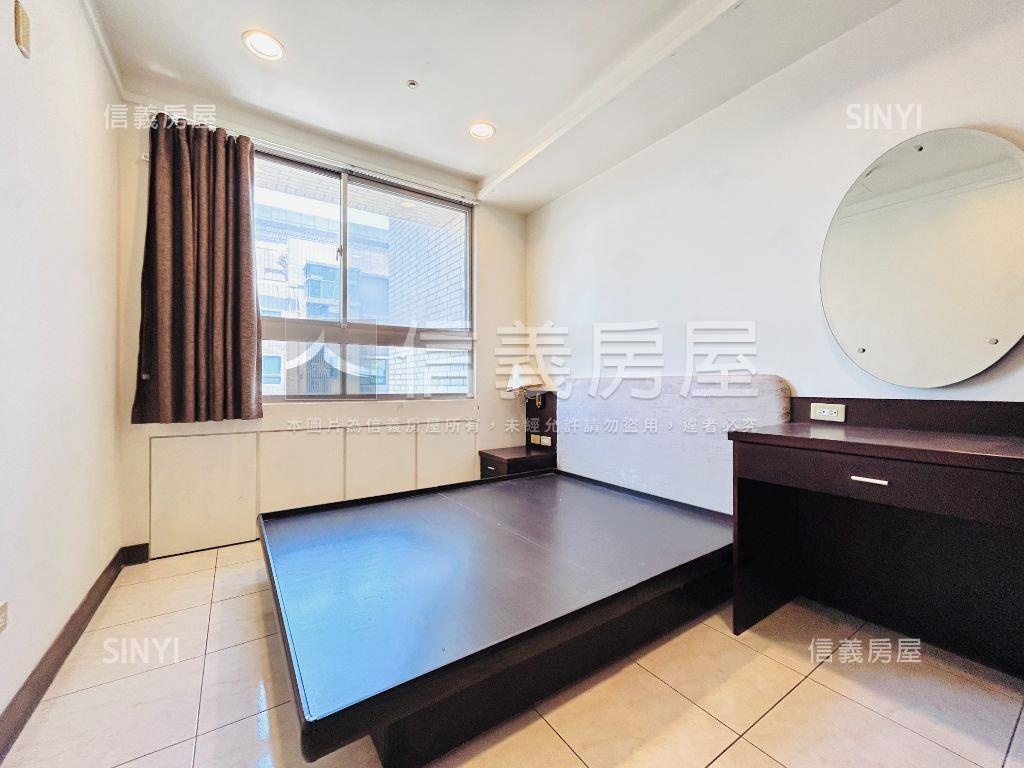 新名人賞採光美三房房屋室內格局與周邊環境