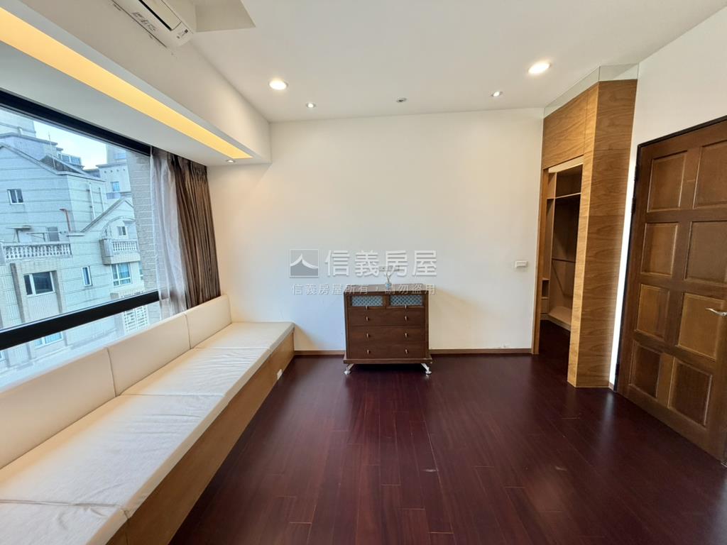 京澄謙合．極簡面寬福邸房屋室內格局與周邊環境