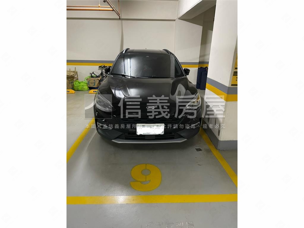 專任藍海帝國裝潢兩房平車房屋室內格局與周邊環境