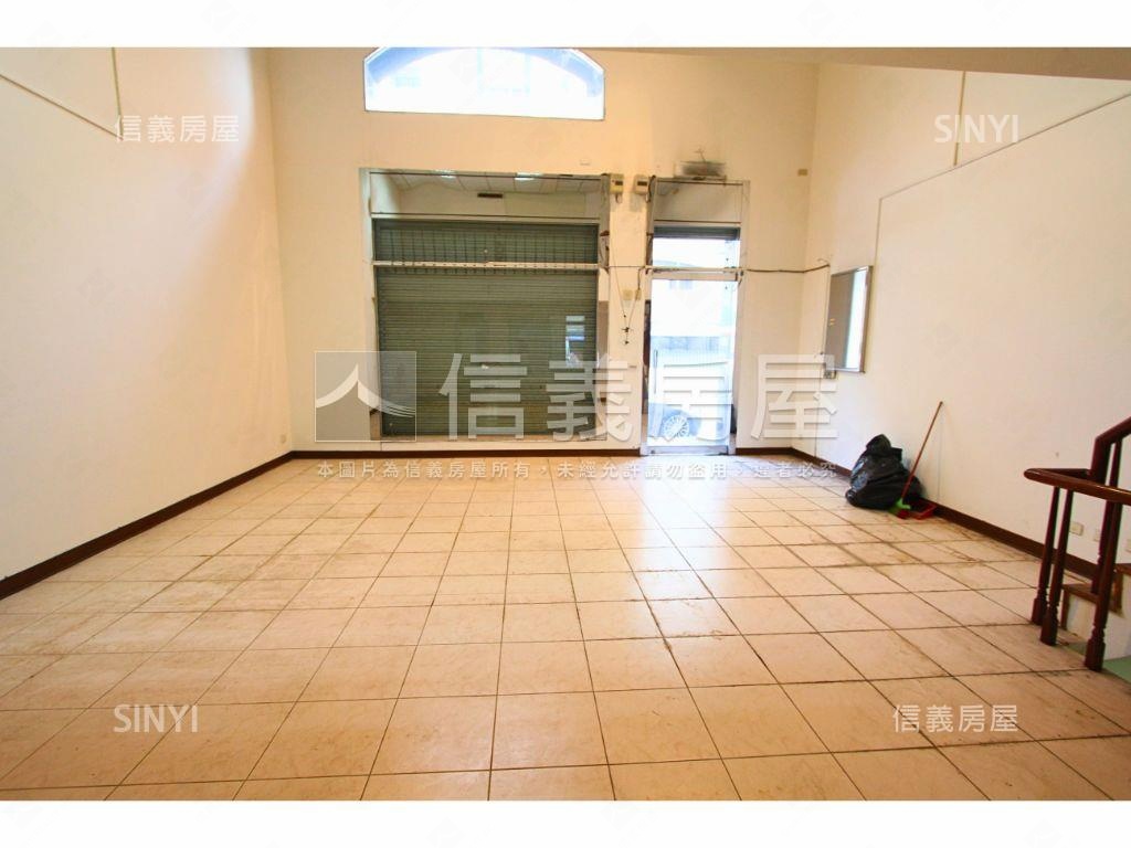 中山北路面寬挑高店面房屋室內格局與周邊環境