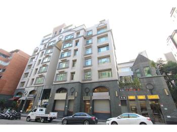 中山北路面寬挑高店面