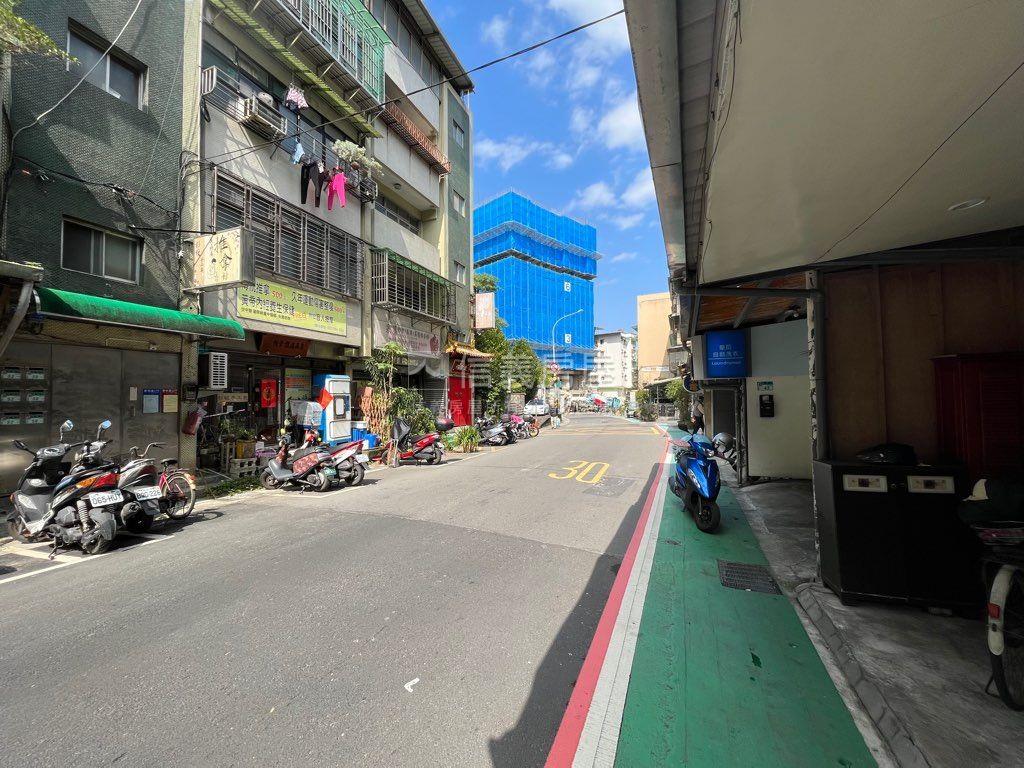 未來捷運採光方正店辦房屋室內格局與周邊環境