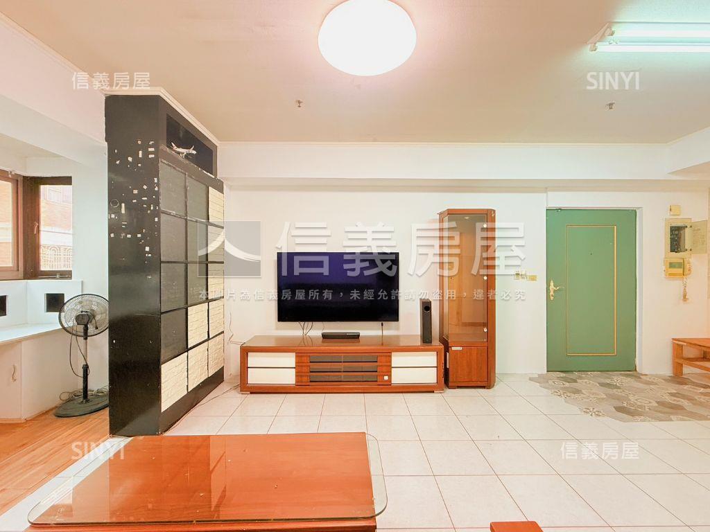 河堤高樓大改２房平車房屋室內格局與周邊環境