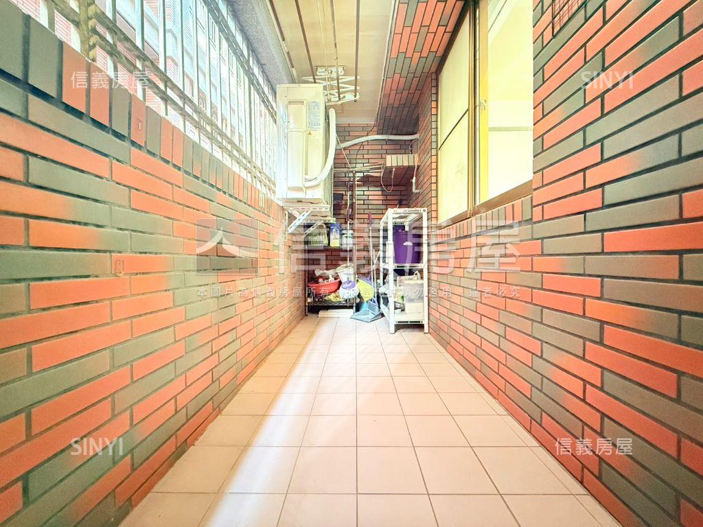 河堤高樓大改２房平車房屋室內格局與周邊環境