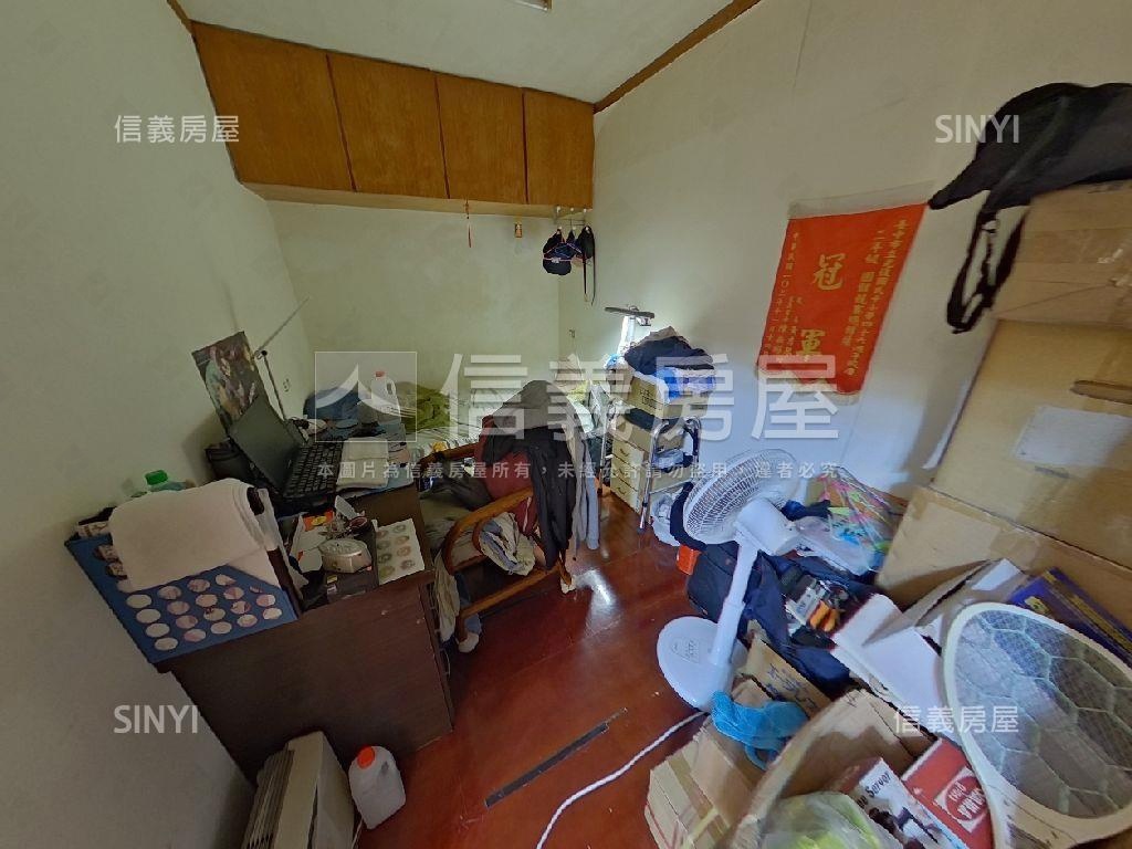 中正商圈★稀有邊間住店房屋室內格局與周邊環境