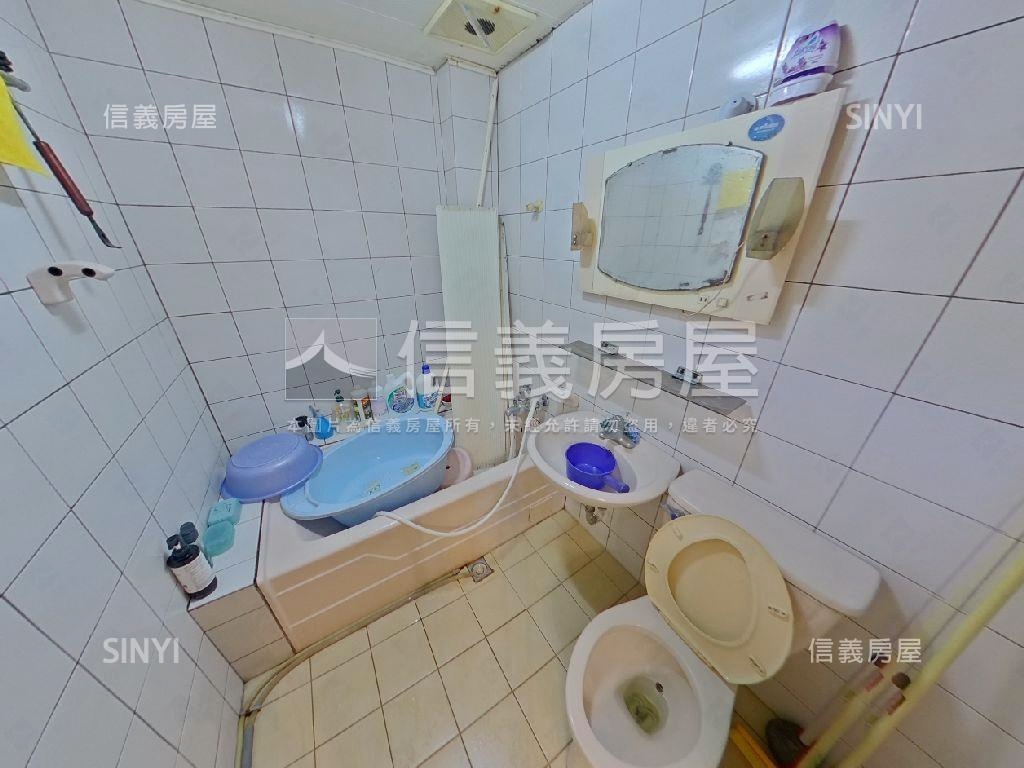 中正商圈★稀有邊間住店房屋室內格局與周邊環境
