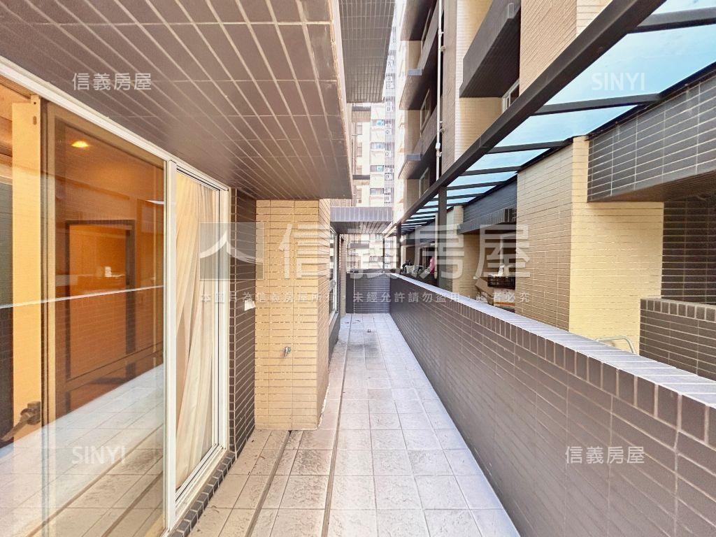 神采飛洋三房露台戶房屋室內格局與周邊環境