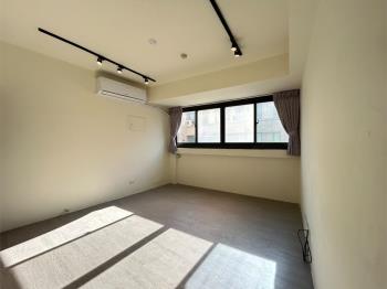 小資族首選有電梯精美兩房