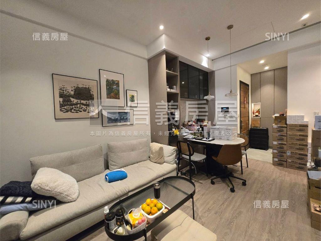 【耕云】精緻美妝挑高２房房屋室內格局與周邊環境