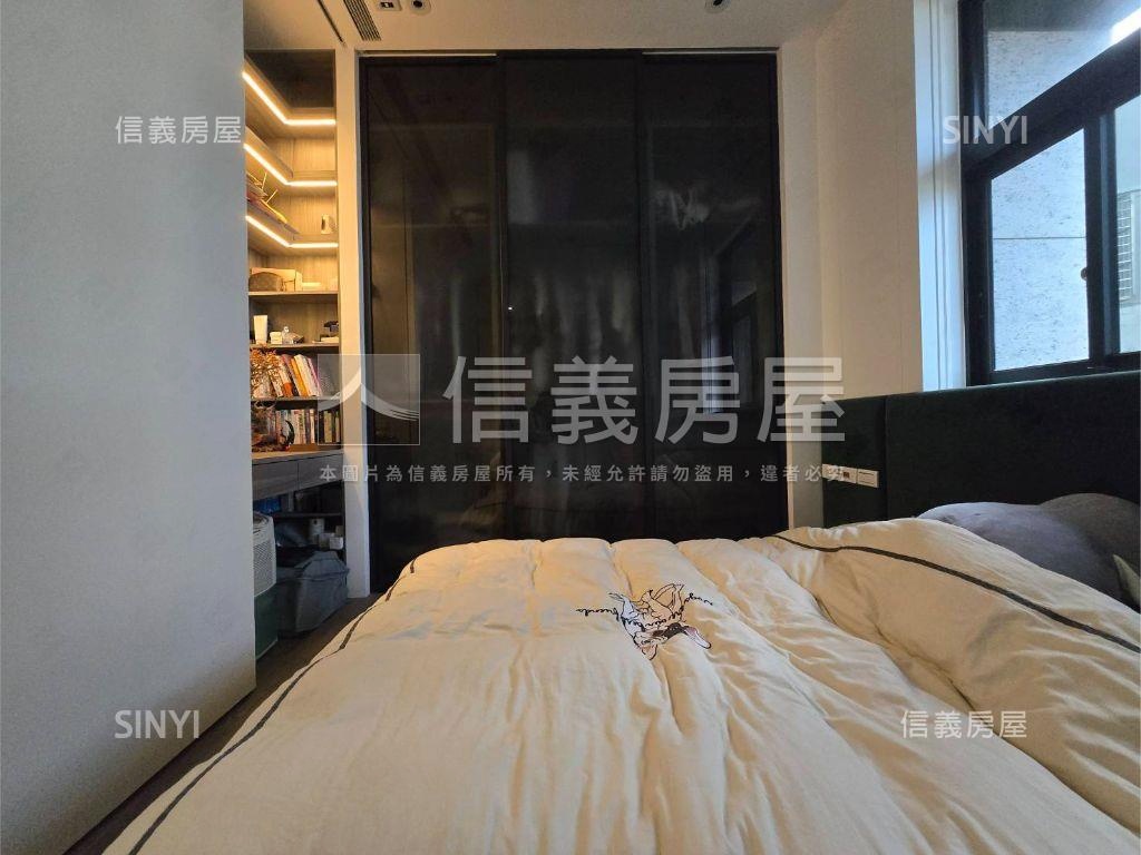 【耕云】精緻美妝挑高２房房屋室內格局與周邊環境