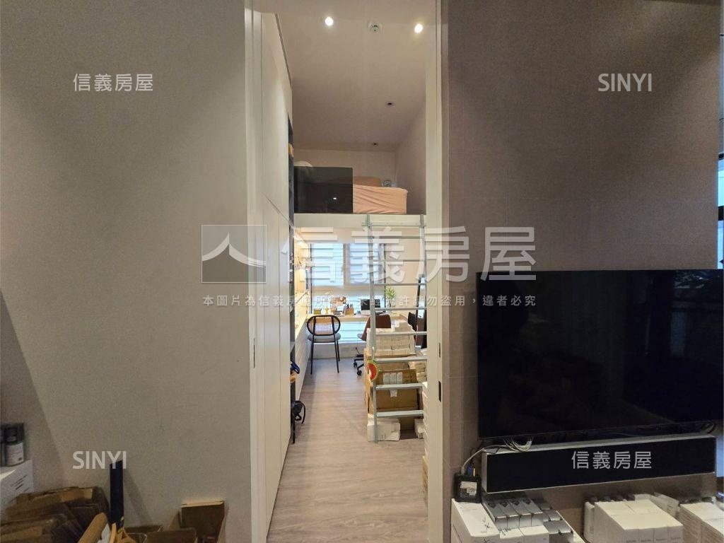 【耕云】精緻美妝挑高２房房屋室內格局與周邊環境