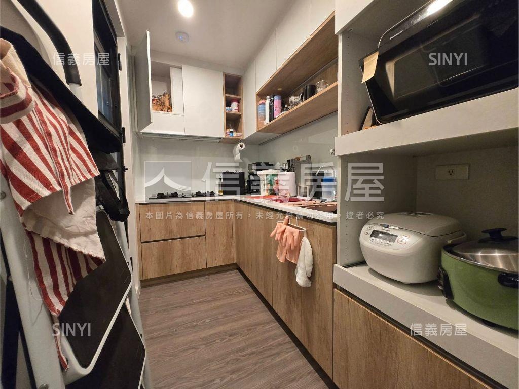 【耕云】精緻美妝挑高２房房屋室內格局與周邊環境