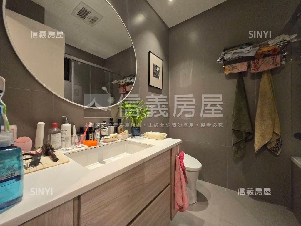 【耕云】精緻美妝挑高２房房屋室內格局與周邊環境