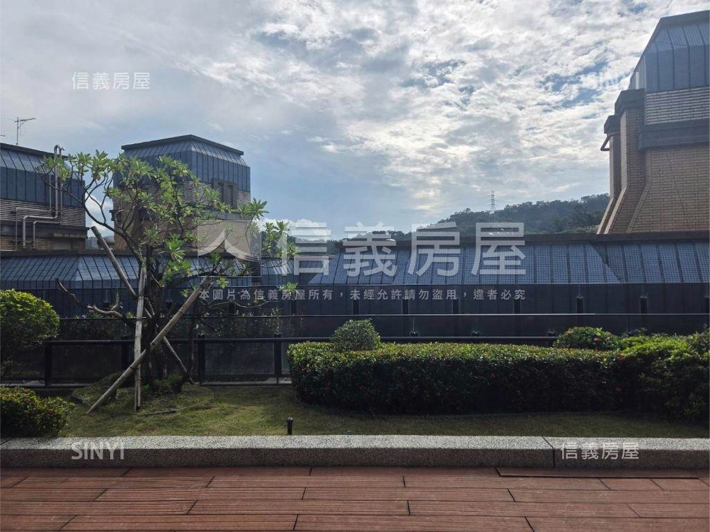 【耕云】精緻美妝挑高２房房屋室內格局與周邊環境