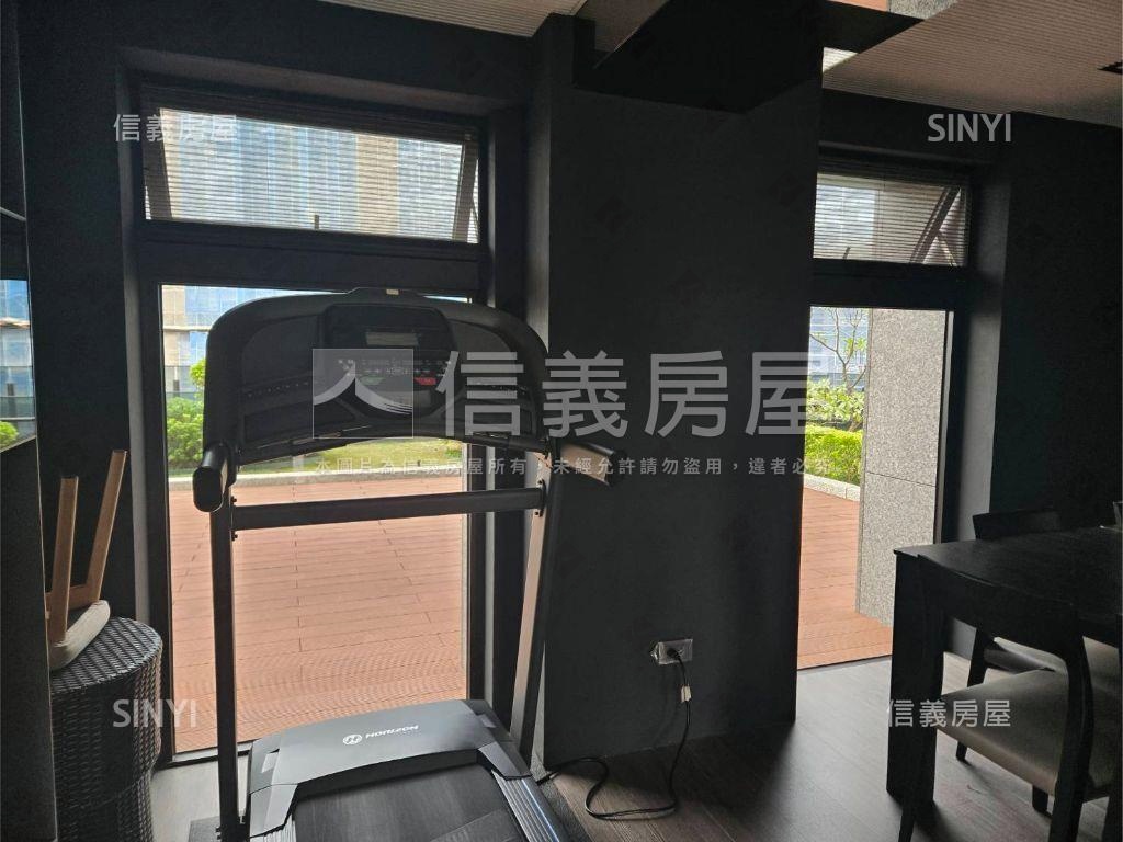 【耕云】精緻美妝挑高２房房屋室內格局與周邊環境