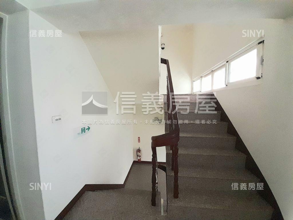 中國醫大地坪置產電梯透套房屋室內格局與周邊環境