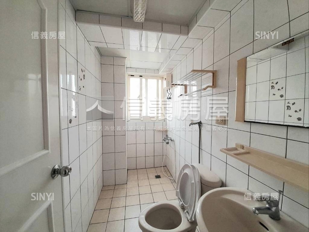 中國醫大地坪置產電梯透套房屋室內格局與周邊環境