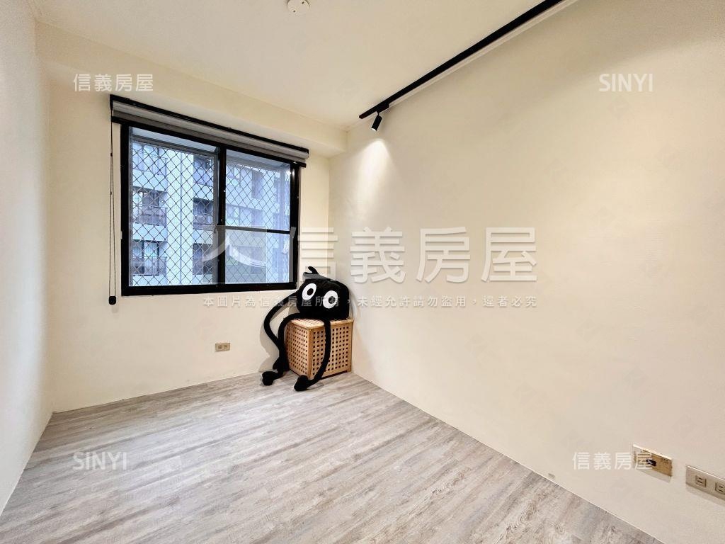 樹孝美裝潢三房車位房屋室內格局與周邊環境