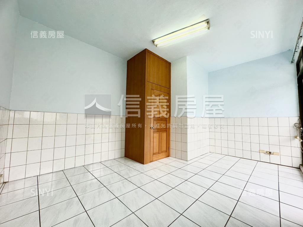 近慈惠醫院面寬巷透房屋室內格局與周邊環境