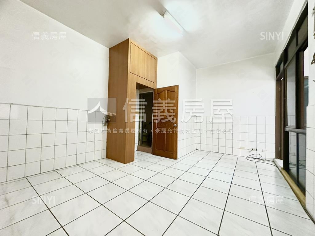 近慈惠醫院面寬巷透房屋室內格局與周邊環境