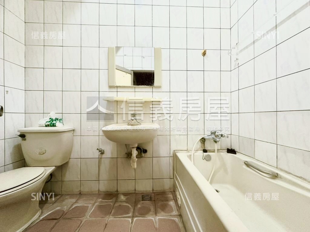 近中庄國中面寬巷透房屋室內格局與周邊環境