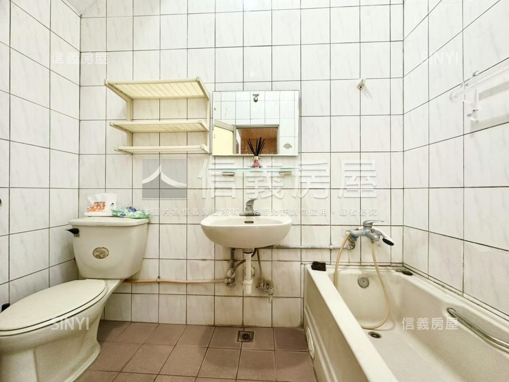 近中庄國中面寬巷透房屋室內格局與周邊環境