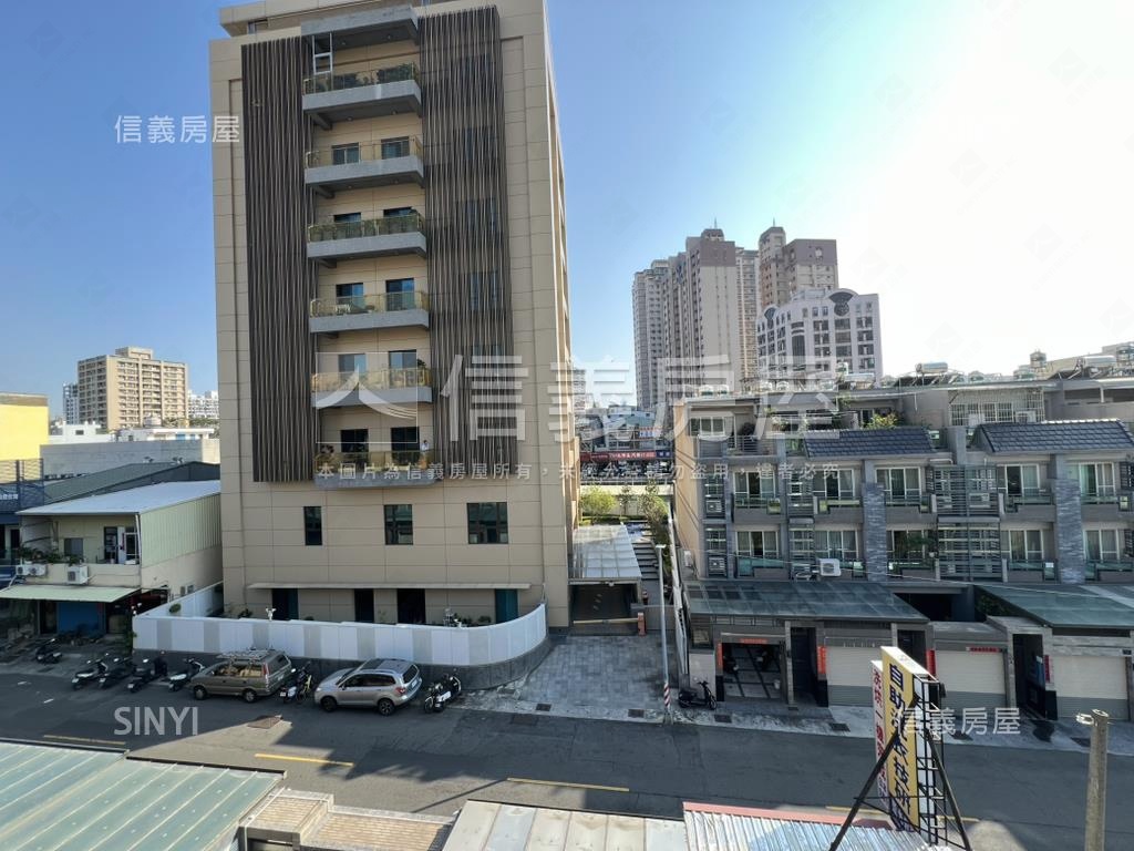 近鼎山家樂福世紀大賞房屋室內格局與周邊環境