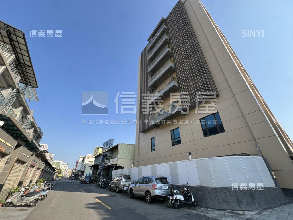 近鼎山家樂福世紀大賞房屋室內格局與周邊環境