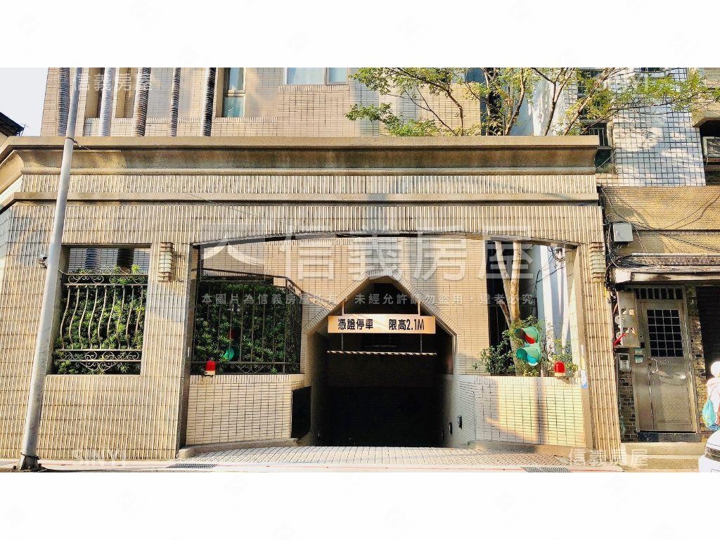 松廈車位四十六號房屋室內格局與周邊環境