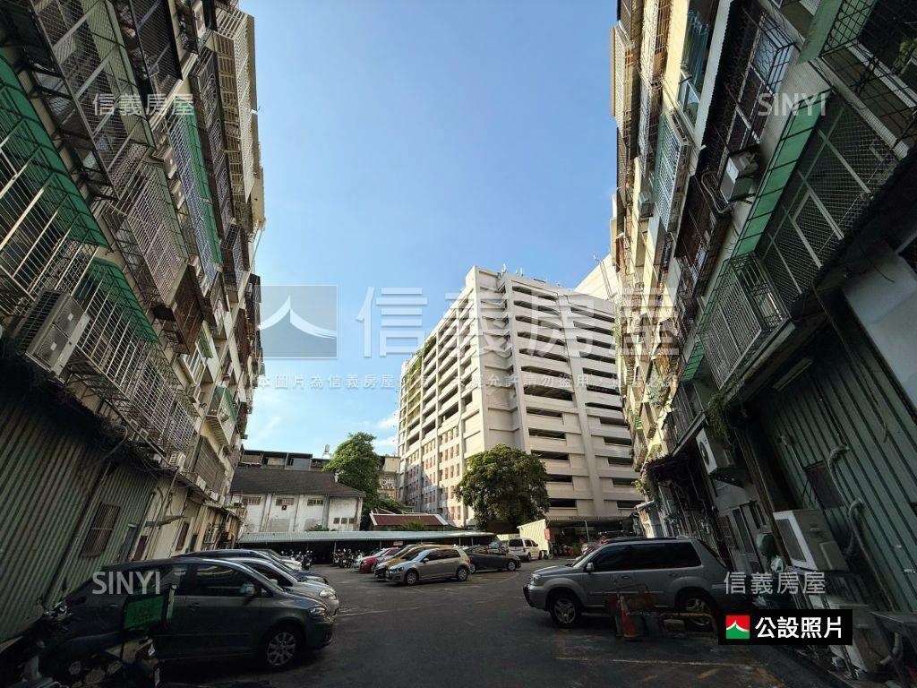 正雙十路火車站旁顯眼店面房屋室內格局與周邊環境