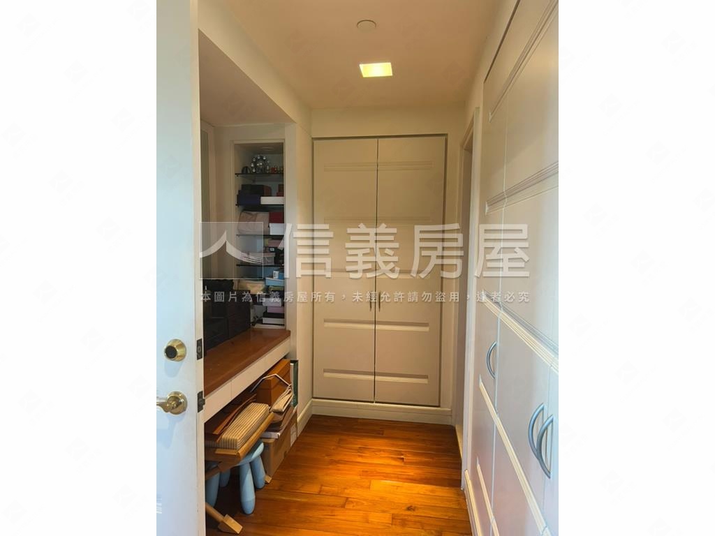 湖光山色氣宇軒昂豪邸房屋室內格局與周邊環境
