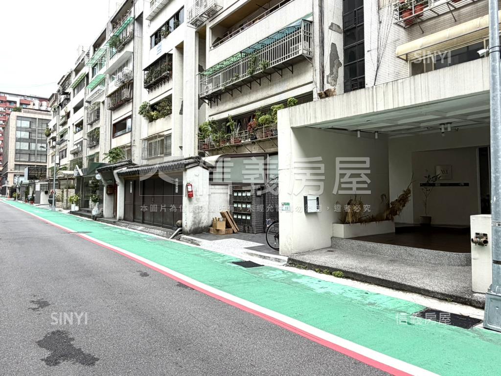 國泰中泰大面寬一樓庭院戶房屋室內格局與周邊環境