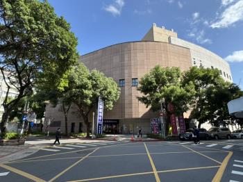 國泰中泰大面寬一樓庭院戶