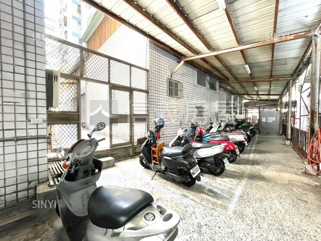 近新平國小便宜高樓三房房屋室內格局與周邊環境