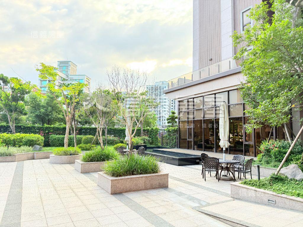 金鶯一品．素雅三房車位房屋室內格局與周邊環境