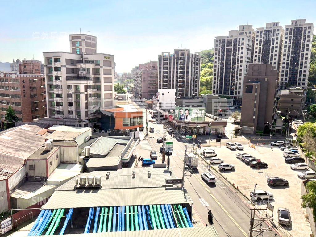 金鶯一品．素雅三房車位房屋室內格局與周邊環境