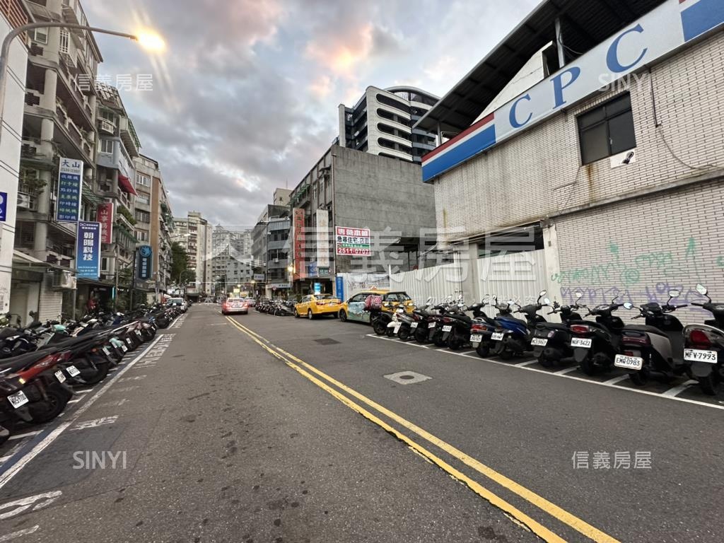 松江長安角間店面房屋室內格局與周邊環境