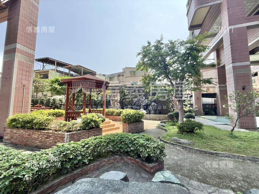 精美裝潢稀有樓中樓近漢神房屋室內格局與周邊環境