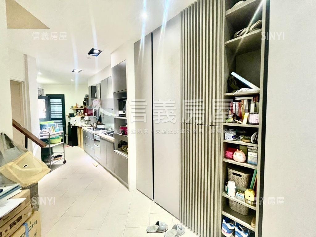 西大路美裝潢邊間透天房屋室內格局與周邊環境
