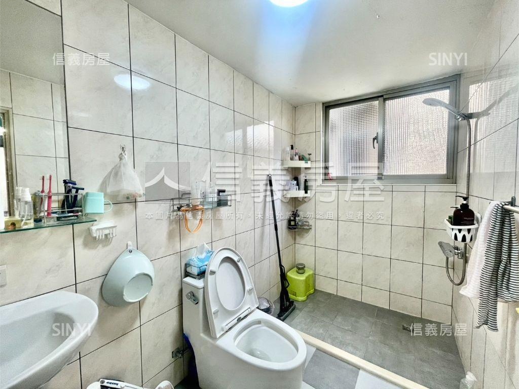 西大路美裝潢邊間透天房屋室內格局與周邊環境