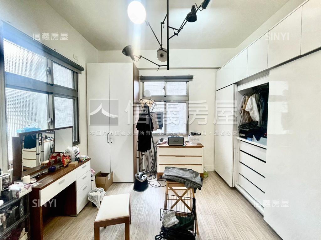 西大路美裝潢邊間透天房屋室內格局與周邊環境