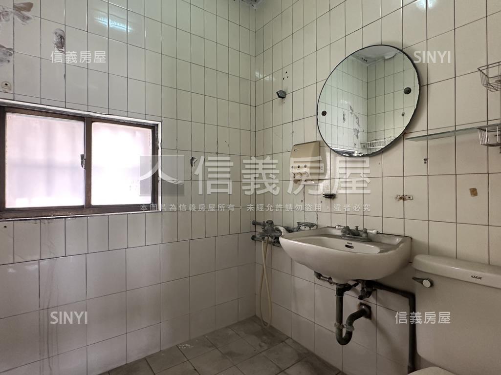 前路後巷車水馬龍黃金透店房屋室內格局與周邊環境