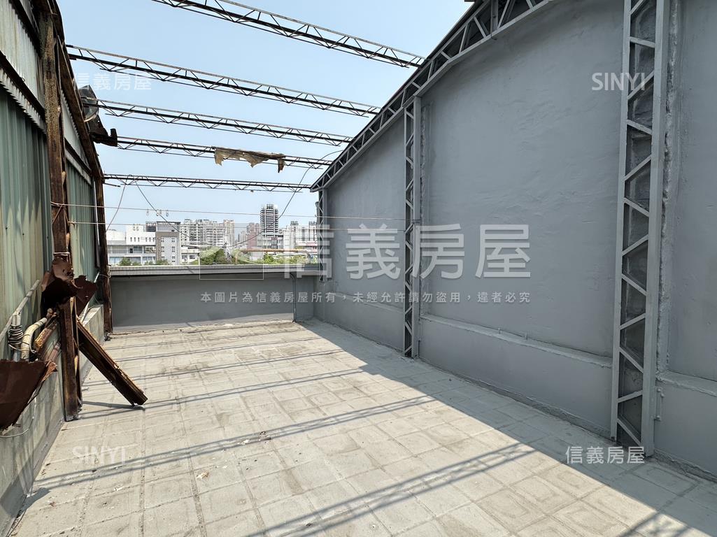 前路後巷車水馬龍黃金透店房屋室內格局與周邊環境