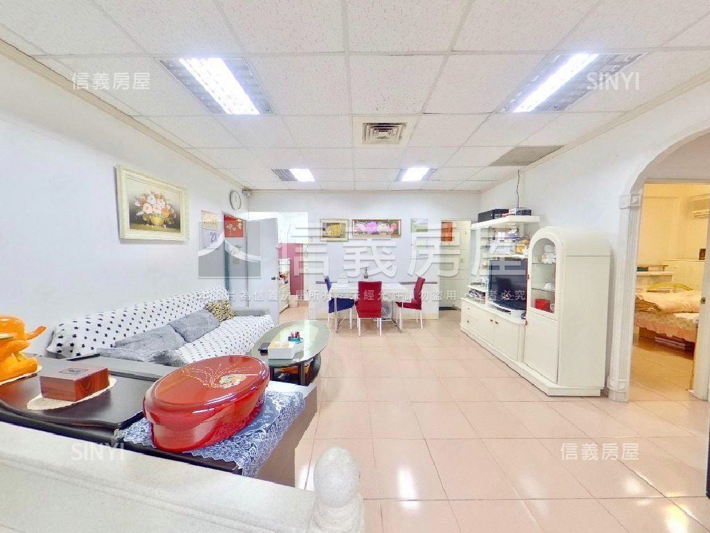 Ｙ３９大面寬三角窗店辦房屋室內格局與周邊環境