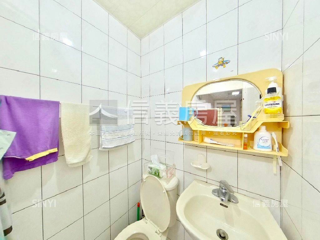 Ｙ３９大面寬三角窗店辦房屋室內格局與周邊環境