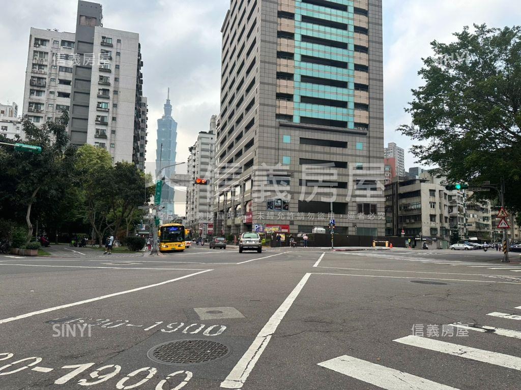 Ｙ３９大面寬三角窗店辦房屋室內格局與周邊環境